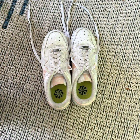 Women’s size 8 Nike Air Force 1 ‘07 Next Nature - Picture 2 of 8